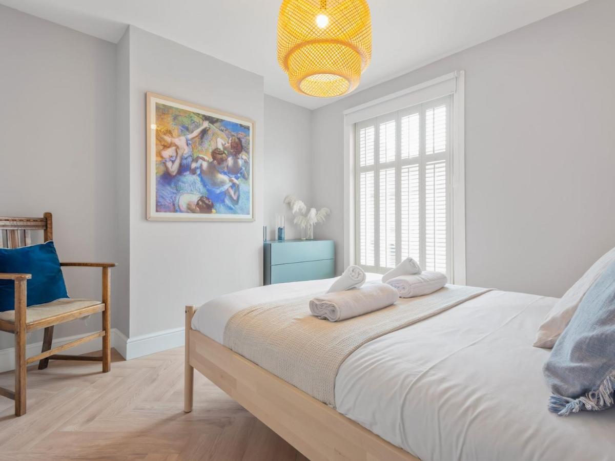 Pass The Keys 3 Bed Scandi Heaven Minutes From The Beach وايتستابل المظهر الخارجي الصورة