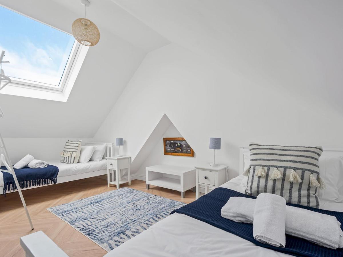 Pass The Keys 3 Bed Scandi Heaven Minutes From The Beach وايتستابل المظهر الخارجي الصورة